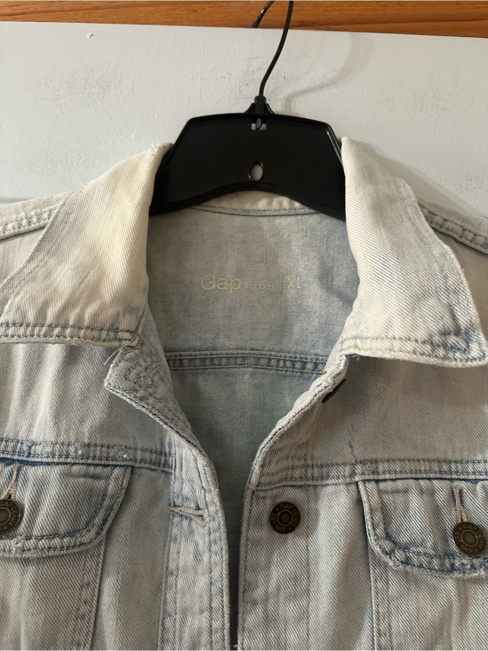Gap Light Wash Faded Distressed Denim Jacket - Women XL - Picture 2 of 13